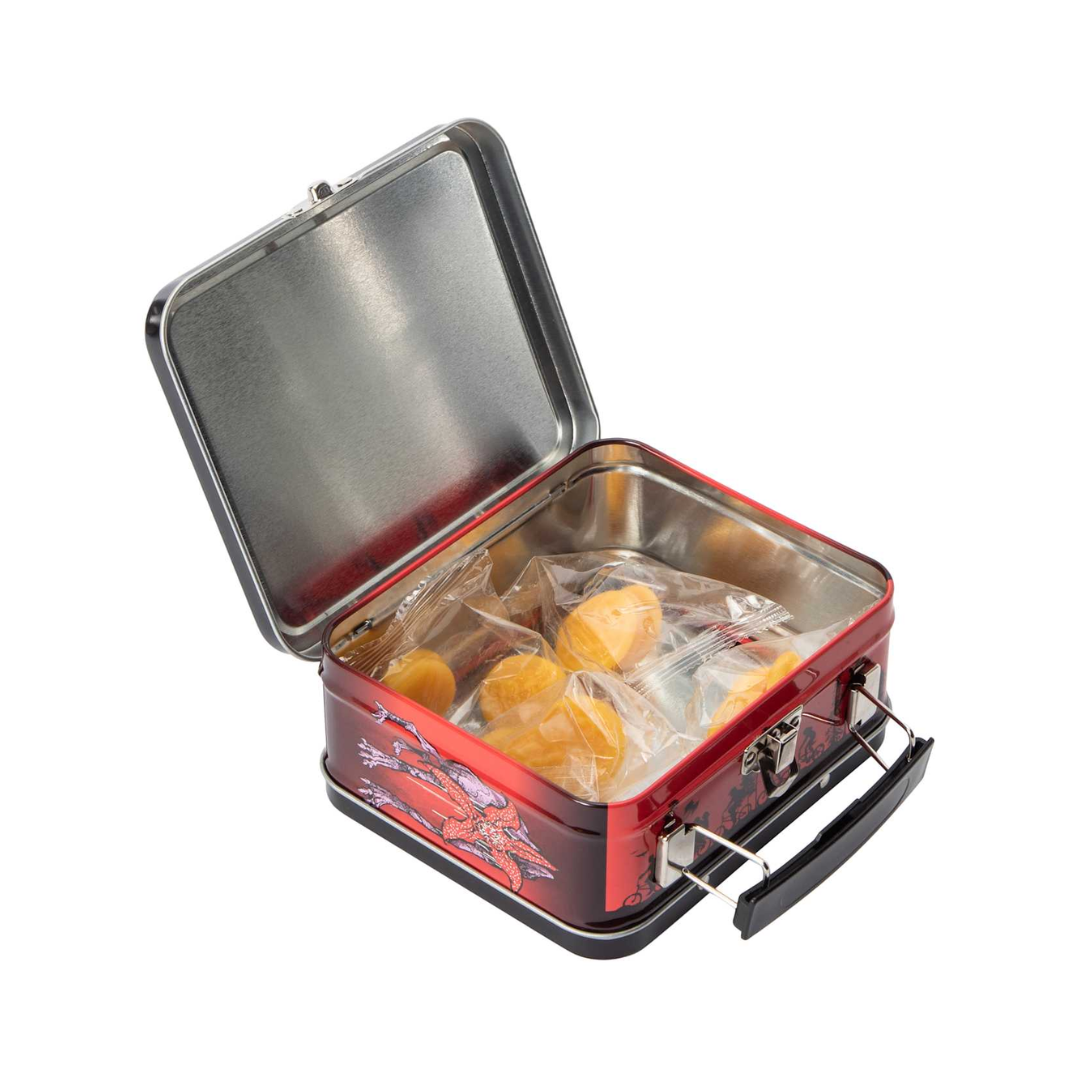 Stranger Things Metal Lunch Box (Incluye Dulces)